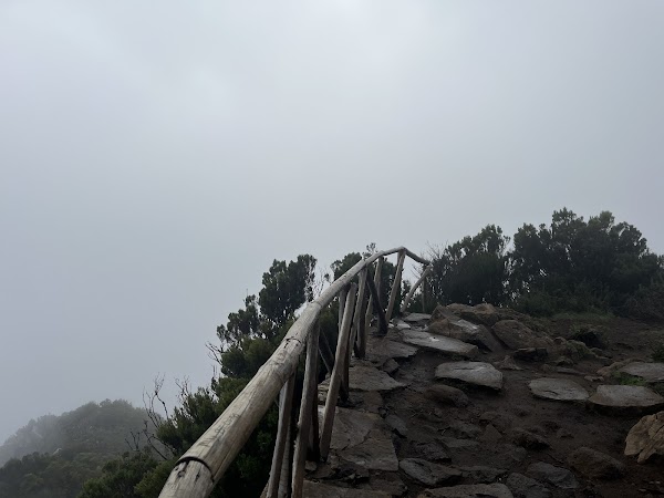 Bica da Cana peak and viewpoint 2
