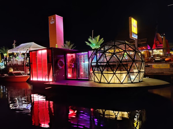 Kongen Marina Beach Club Bar & Restaurant