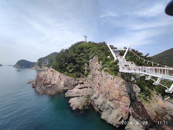 Songdo Yonggung Suspension Bridge 1