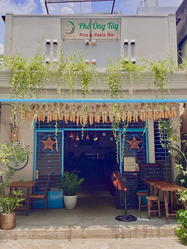 Pho Ong Tay Pho & Pasta Bar 1