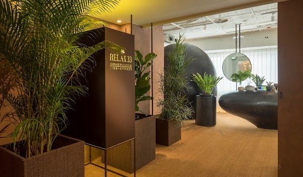 Relax 33 Massage Spa and Lounge