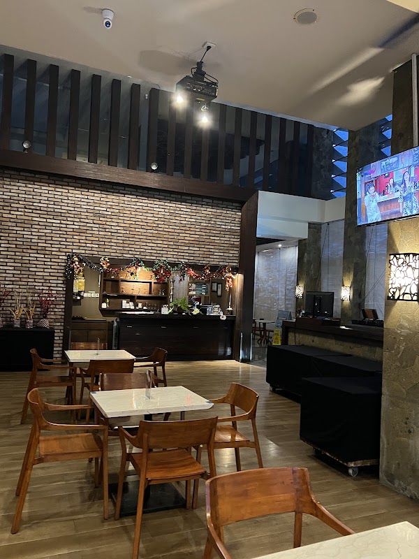 Bambu Roras Resto & Bar