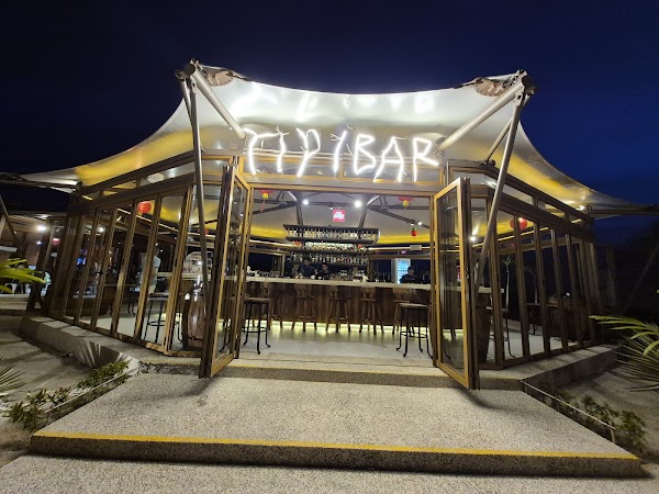 Tipi Bar