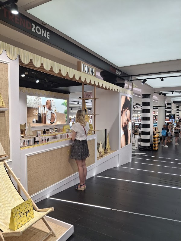 SEPHORA FLAGSHIP TRIANGLE C.C.