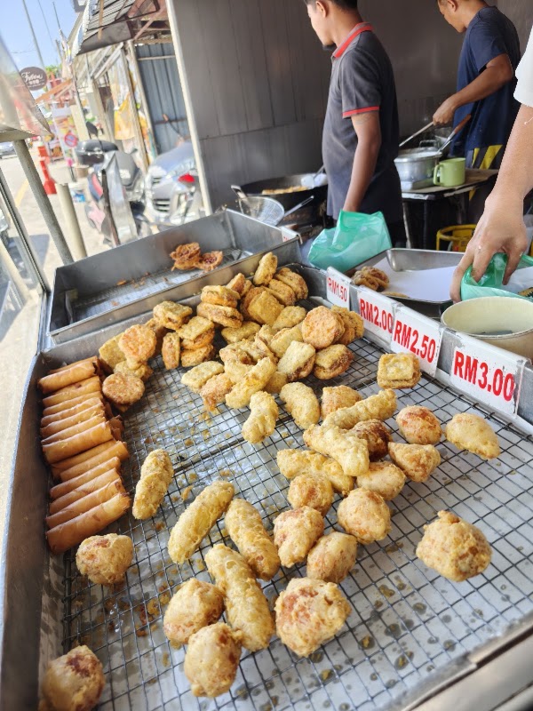 Tan Jetty Pisang Goreng & Fritters 5