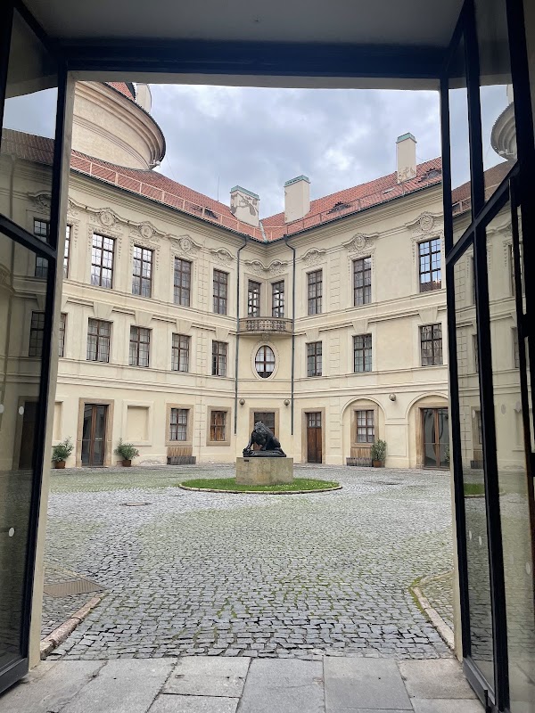 Café Šternberk - Mezi řádky 3