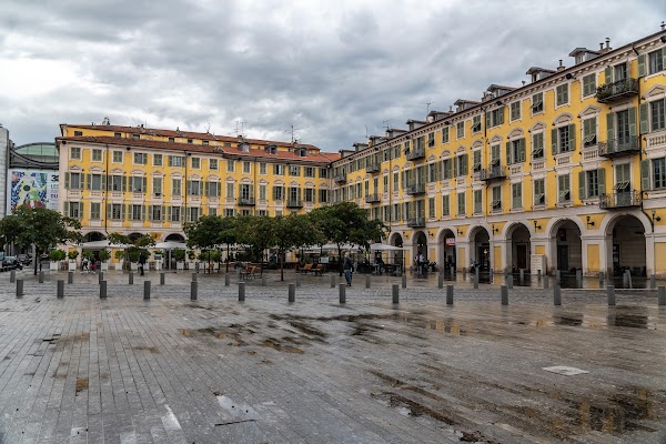 Place Giuseppe Garibaldi 4