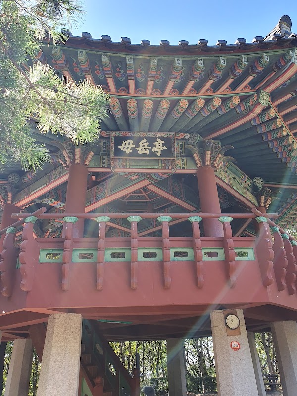 Muakjeong Pavillion 4