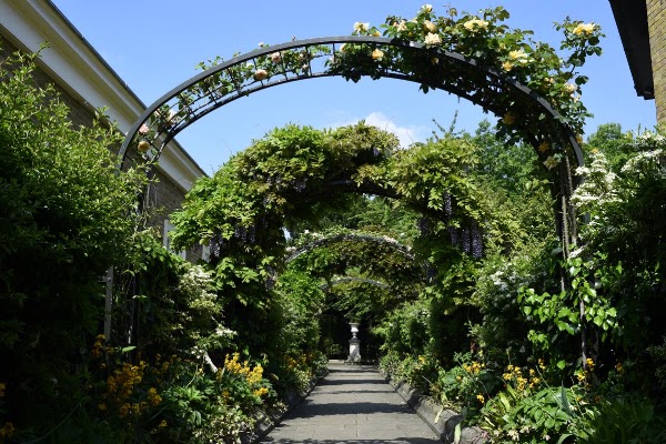 St John's Lodge Garden 5