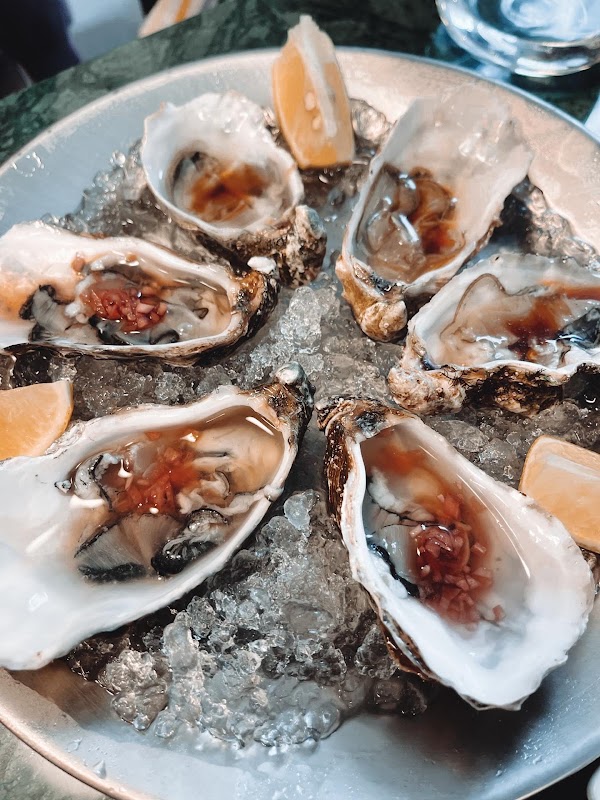 Sr. Manuel - Seafood Bar 5