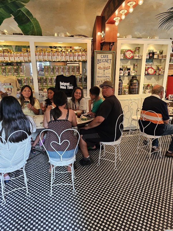 Cafe Beignet, Royal Street 2