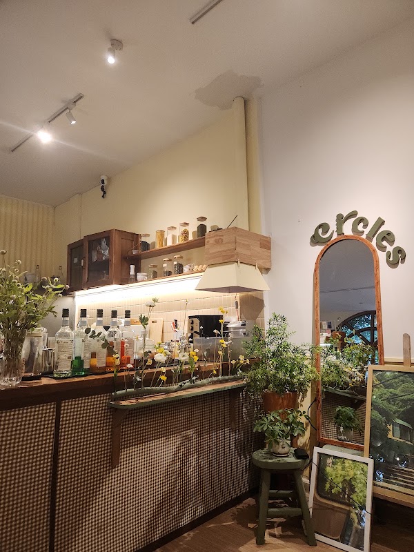Circles Cafe