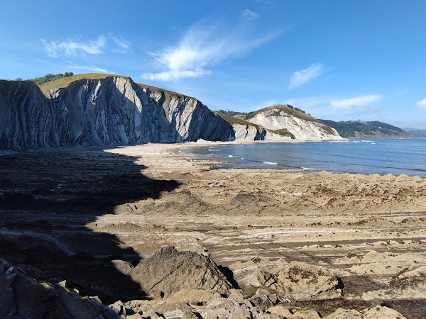 Playa De Sakoneta 5