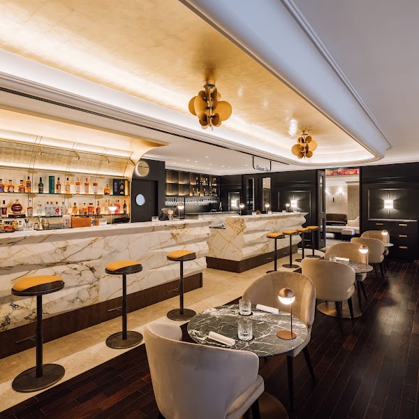 BLACK MOON Gastrobar