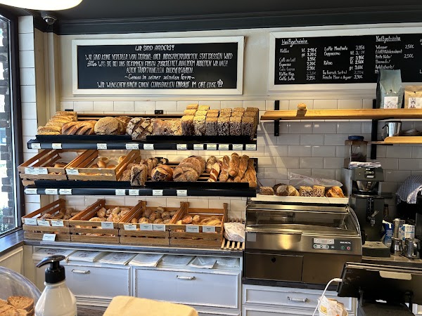 Café Luise, kleine Bäckerei 1
