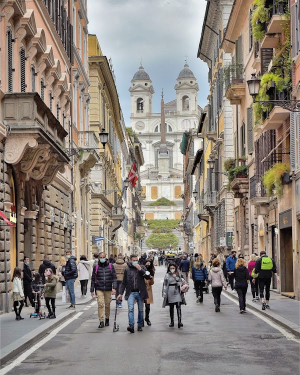 Via dei Condotti 3