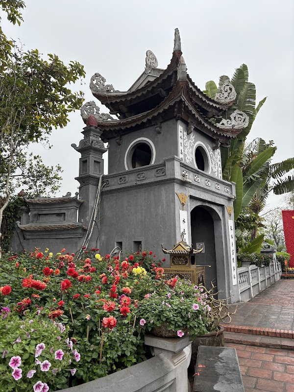 Ngoc Son Temple
