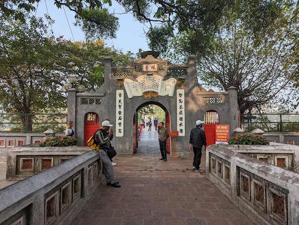 Ngoc Son Temple 4