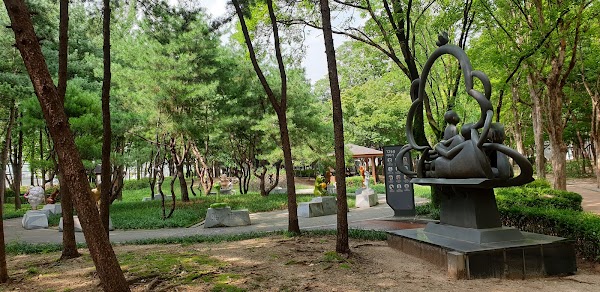 Byeogun Neighborhood Park 4