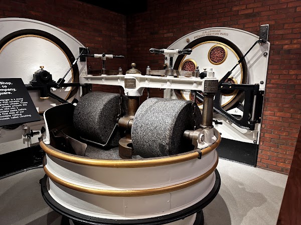 Ghirardelli Square 4