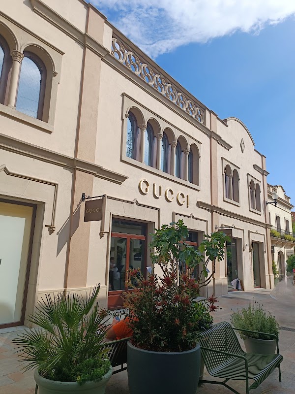 La Roca Village