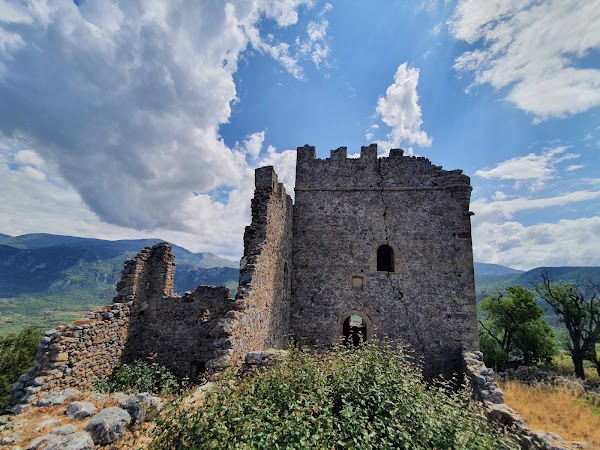 Castle of Zarnata 1