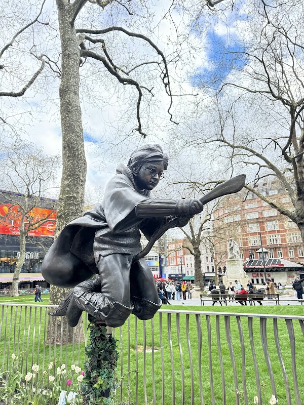 Harry Potter Statue