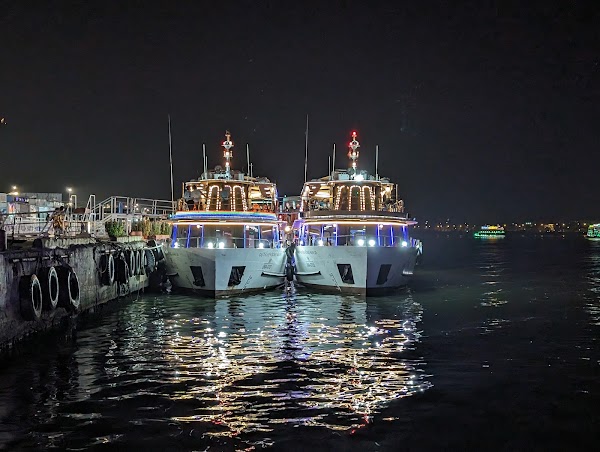 Du thuyền sông Hàn Vinh Anh - Da Nang cruise on Han river