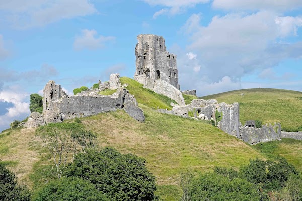 Corfe Castle Viewpoint 1