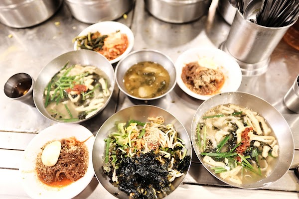 Namdaemun Kalguksu Alley 1