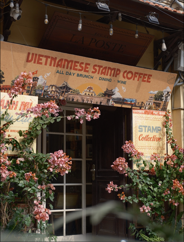 La Poste Cafe & Bistro