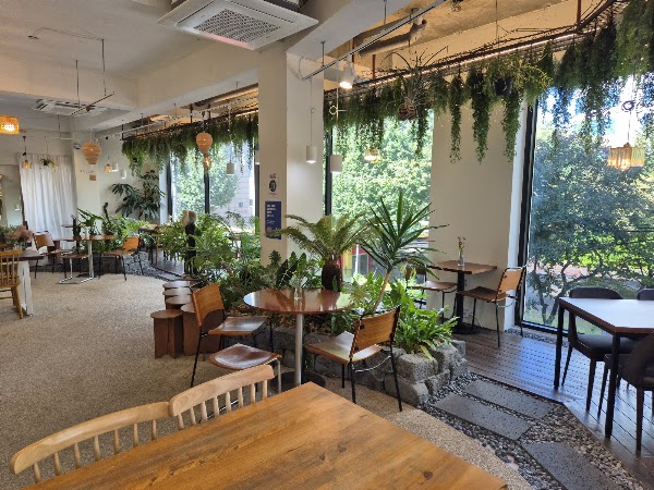 홍대 카페 플로라운지 Hongdae Cafe Flo Lounge 弘大咖啡厅 | 弘大カフェ 2