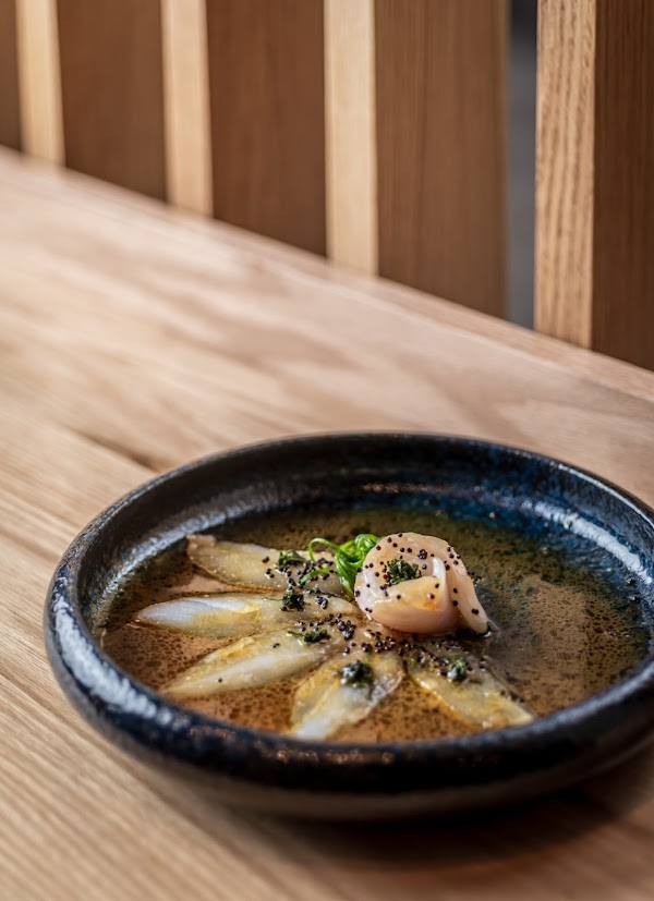 Akiro Hand Roll Bar 5