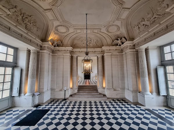 Maisons-Laffitte Castle 3