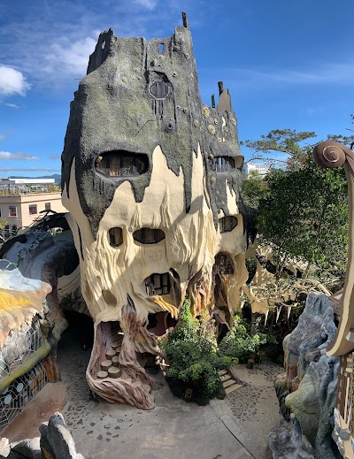 Crazy House