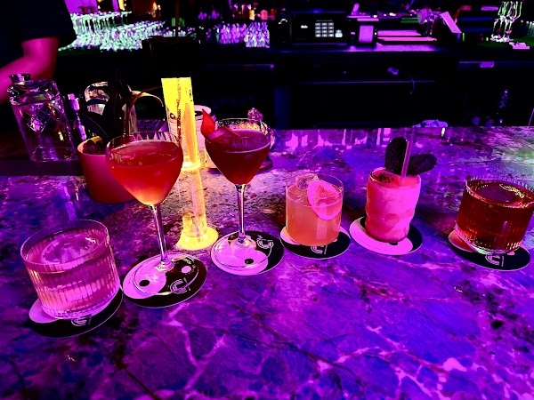 Moongate Lounge 3