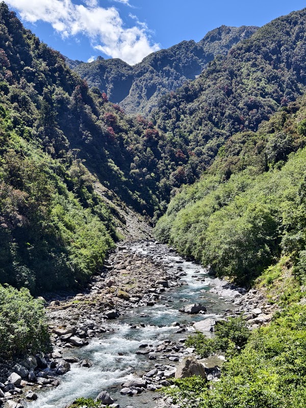 Tatare Tunnels Walk 3