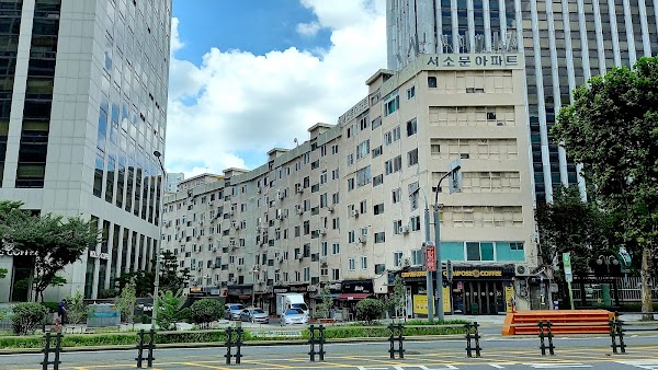Seosomun Apartments