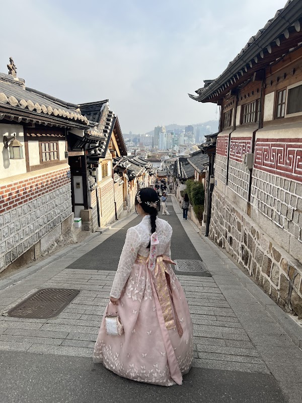 Bukchon Yukgyeong (Photo Spot) 5
