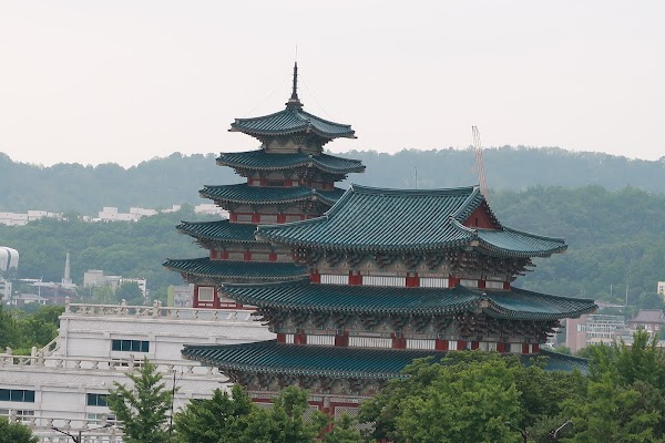 Bukchon Yukgyeong (Photo Spot) 2