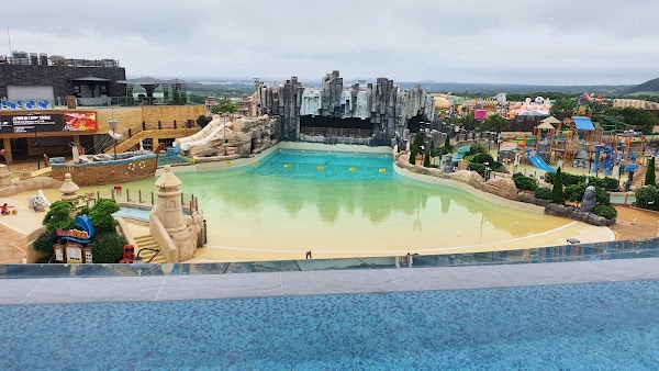 Jeju Shinwha World 4