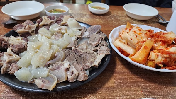 Jungnimjang Seolleongtang 2