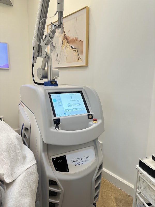 PLEARN SKIN CLINIC (เพลิน สกินคลินิก)