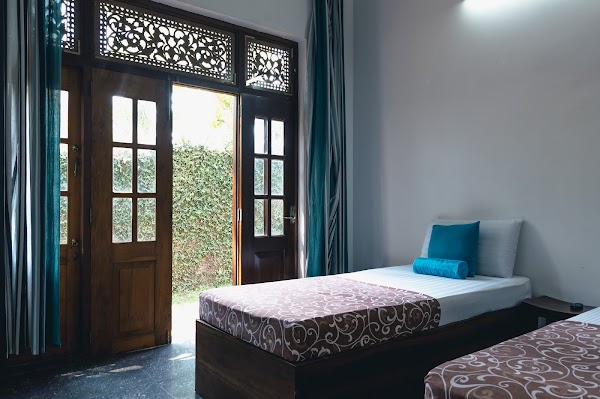 Hostel First Katunayake 5