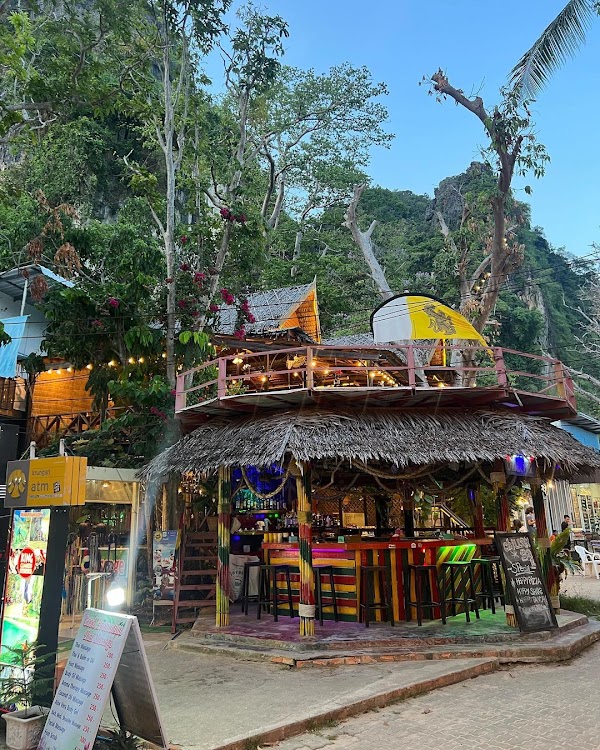 Flame Tree Restaurant 4