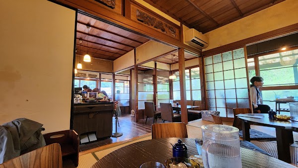 Cafe Salon Nakaoku 1