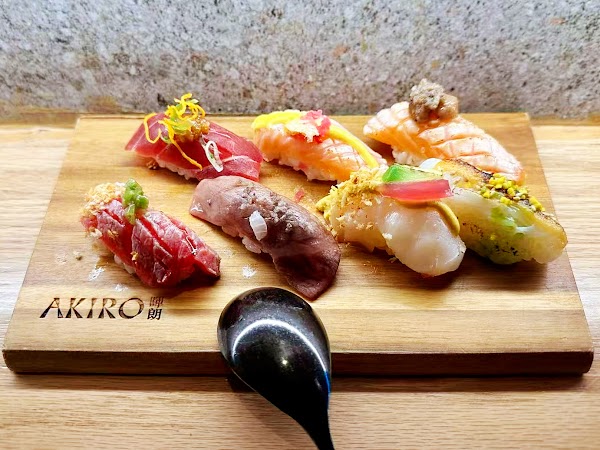 Akiro Hand Roll Bar 4