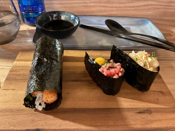 Akiro Hand Roll Bar 3