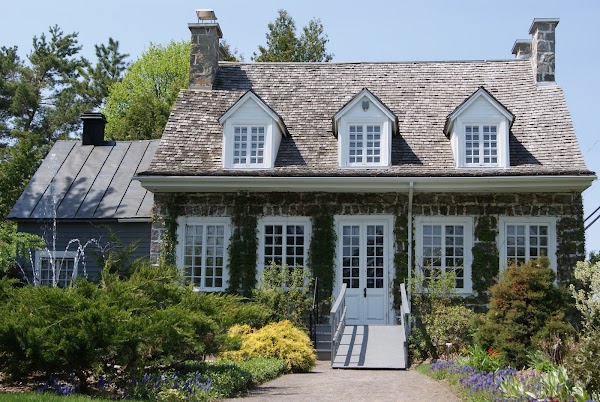 House and Gardens Antoine Lacombe