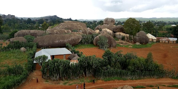 Riyom Rock, Sambak village, Hoss